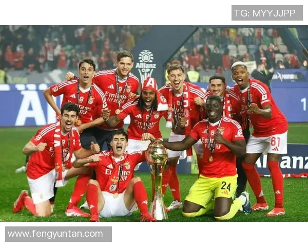 今日巴萨与巴黎对决前瞻分析球队状态战术及关键球员表现